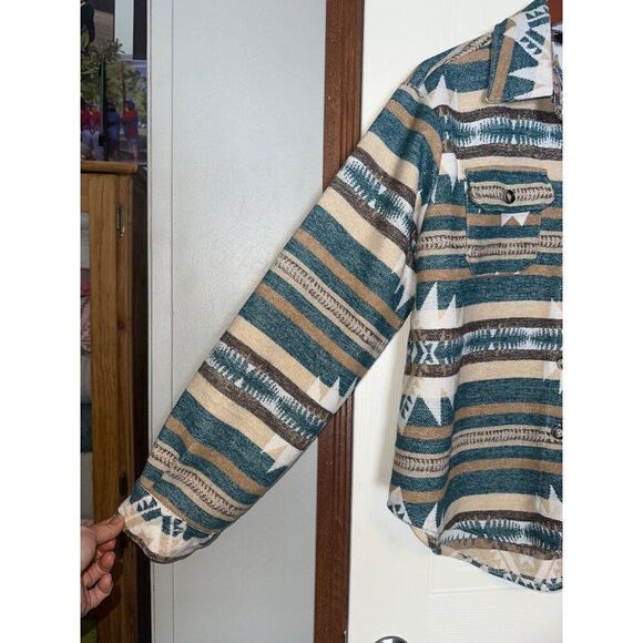 NWOT BlueโB Collection Tan, Brown & Blue Button Up Aztec Shacket Size Medium - Picture 6 of 14
